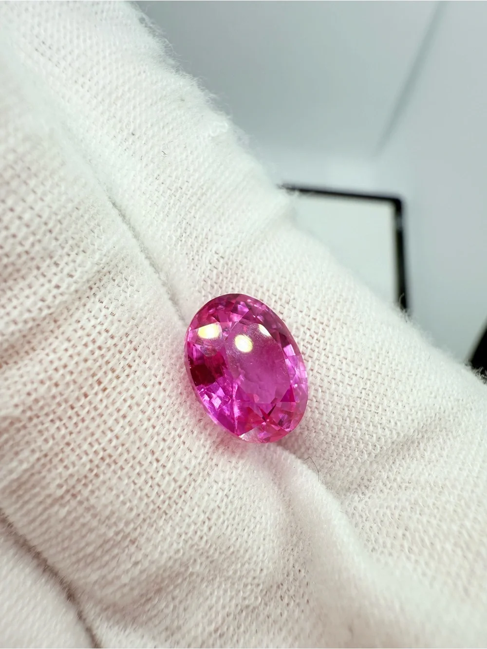 Pink Oval Faceted Sapphire Gemstone for Women’s Jewelry